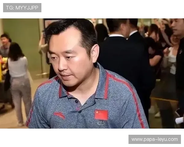 孔令辉当年赢球后喝的那瓶矿泉水，现在看简直是顶流爱豆待遇