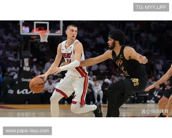 泰勒·希罗突破制造空位助热火拉开比分差距