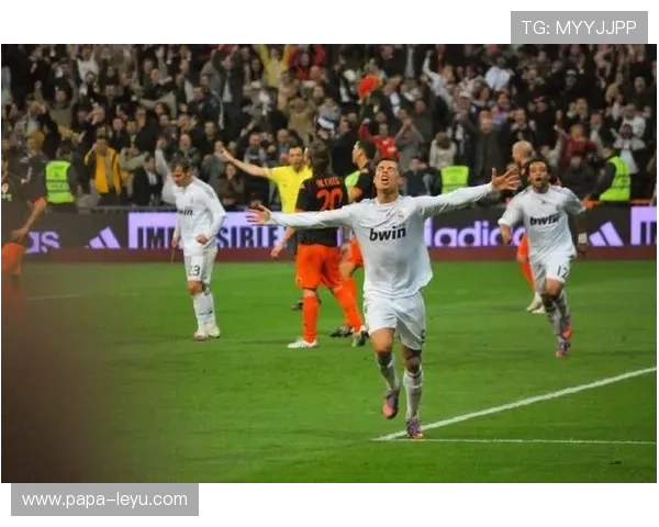 本泽马 vs C罗：进攻效率与战术角色差异